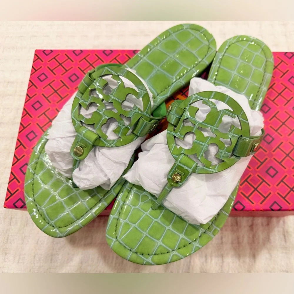 Tory Burch Iconic Croc-Embossed Leather Sandals in Jolly Green, LIKE-NEW! - Picture 3 of 11
